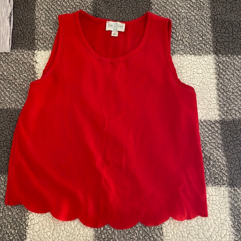 Red scalloped tank. Jun & Ivy.
